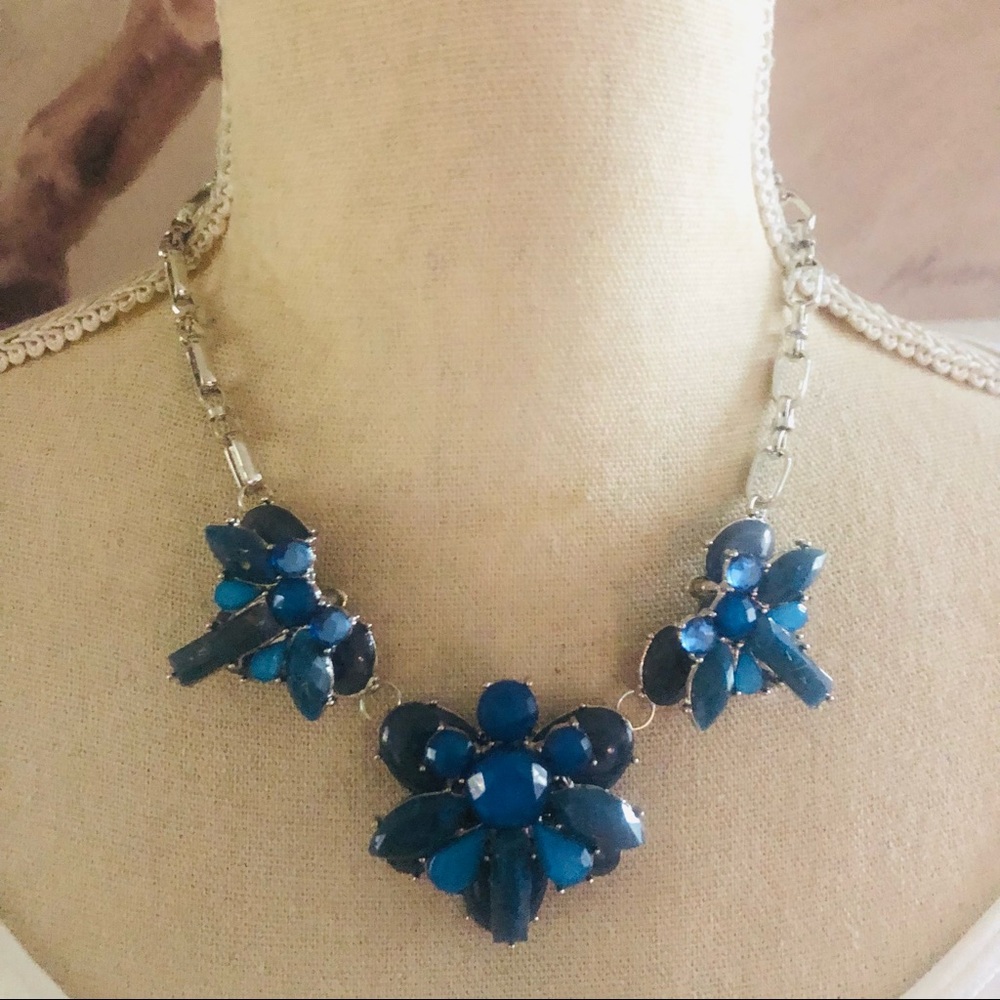 Bold faceted blue glass gem silver plated link chain necklace